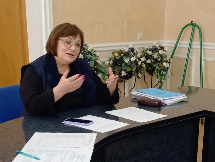 Надія Дробик веде засідання